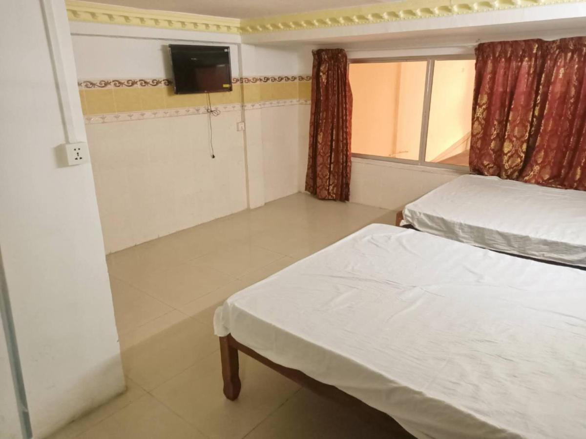 Good Luck Hostel Phnom Penh Exterior photo