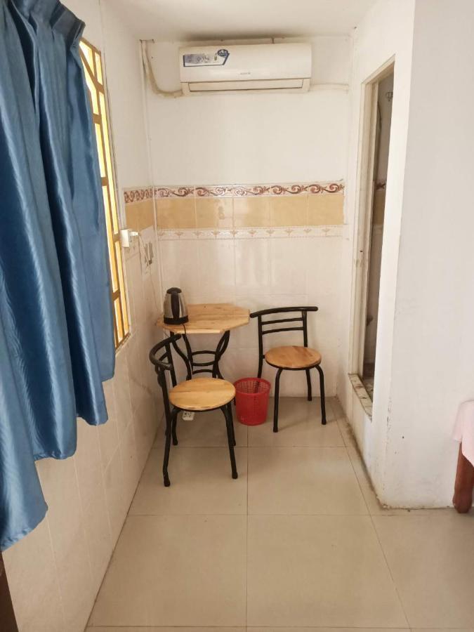 Good Luck Hostel Phnom Penh Exterior photo